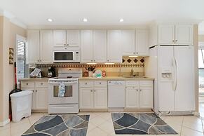 Seascape 1311 2 Bedroom Condo by RedAwning