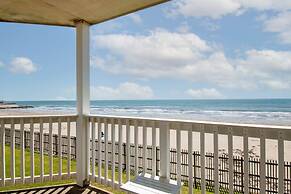 Seascape 2114 2 Bedroom Condo by RedAwning