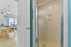 Seascape 2114 2 Bedroom Condo by RedAwning