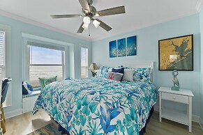 Seascape 2114 2 Bedroom Condo by RedAwning