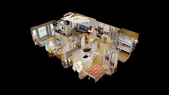 Seascape 2113 2 Bedroom Condo by RedAwning