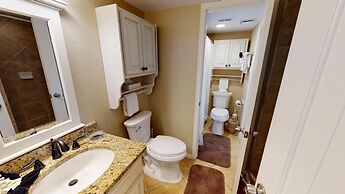 Seascape 2113 2 Bedroom Condo by RedAwning