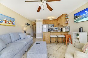 Seascape 1214 Studio Bedroom Condo by RedAwning