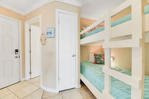 Seascape 1214 Studio Bedroom Condo by RedAwning