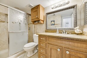 Seascape 1214 Studio Bedroom Condo by RedAwning