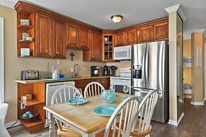 Seascape 2111 2 Bedroom Condo by RedAwning