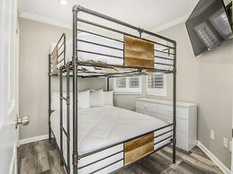 Seascape 2110 2 Bedroom Condo by RedAwning