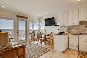 Seascape 1303 Studio Bedroom Condo by RedAwning