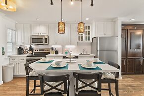 Seascape 1309 2 Bedroom Condo by RedAwning