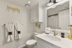 Seascape 1309 2 Bedroom Condo by RedAwning
