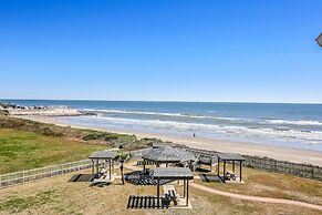 Seascape 2317 Studio Bedroom Condo by RedAwning