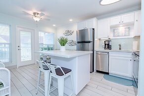 Seascape 2302 1 Bedroom Condo by RedAwning