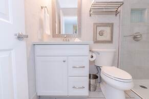 Seascape 2302 1 Bedroom Condo by RedAwning