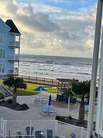 Seascape 1215 Studio Bedroom Condo by RedAwning