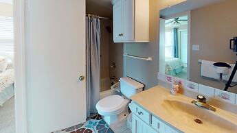 Seascape 2201 2 Bedroom Condo by RedAwning