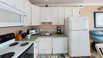 Seascape 2201 2 Bedroom Condo by RedAwning