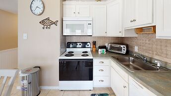 Seascape 2201 2 Bedroom Condo by RedAwning