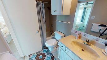 Seascape 2201 2 Bedroom Condo by RedAwning