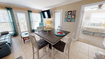 Seascape 2201 2 Bedroom Condo by RedAwning