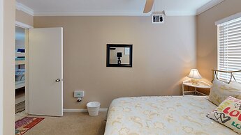 Seascape 2201 2 Bedroom Condo by RedAwning