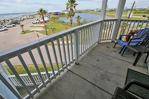 Seascape 1202 Studio Bedroom Condo by RedAwning