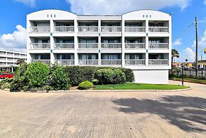 Casa Del Mar C279 1 Bedroom Condo by RedAwning