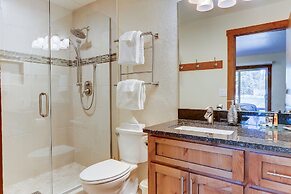 3 Spyglass Home on Meadows Golf Course feature Brand New Hot Tub and B