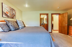 3 Spyglass Home on Meadows Golf Course feature Brand New Hot Tub and B