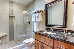 3 Spyglass Home on Meadows Golf Course feature Brand New Hot Tub and B