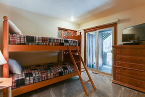 3 Spyglass Home on Meadows Golf Course feature Brand New Hot Tub and B