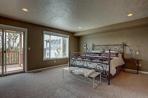 Golden Butte 4 Bedroom Home by RedAwning