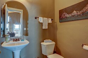 Golden Butte 4 Bedroom Home by RedAwning