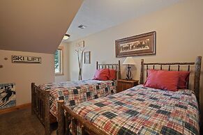 5 Vine Maple 6 Bedroom Home by Redawning