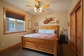 5 Vine Maple 6 Bedroom Home by Redawning