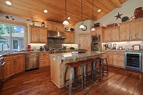 5 Vine Maple 6 Bedroom Home by Redawning