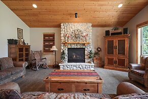 5 Vine Maple 6 Bedroom Home by Redawning