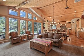 5 Vine Maple 6 Bedroom Home by Redawning