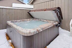 8 Mt Baker Home With Hot Tub by Redawning