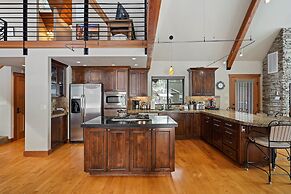 8 Mt Baker Home With Hot Tub by Redawning