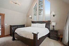 8 Mt Baker Home With Hot Tub by Redawning