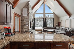 8 Mt Baker Home With Hot Tub by Redawning