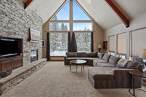 8 Mt Baker Home With Hot Tub by Redawning