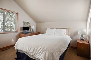 8 Mt Baker Home With Hot Tub by Redawning