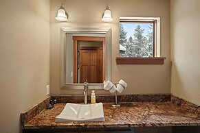 8 Mt Baker Home With Hot Tub by Redawning