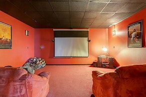 Alizes Modern Home with Views of the Columbia River Gorge by RedAwning