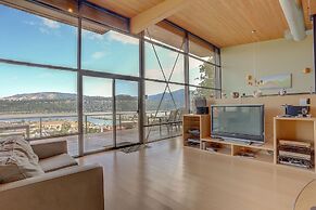 Alizes Modern Home with Views of the Columbia River Gorge by RedAwning