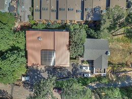 Alizes Modern Home with Views of the Columbia River Gorge by RedAwning