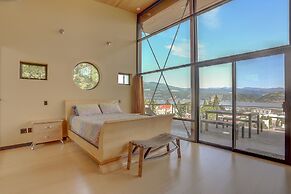 Alizes Modern Home with Views of the Columbia River Gorge by RedAwning