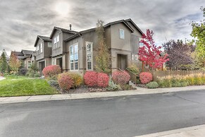 Vantage Point 3 Bedroom Townhouse by RedAwning