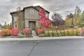 Vantage Point 3 Bedroom Townhouse by RedAwning